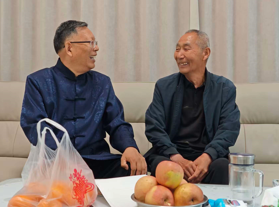 从“丧失希望”到“养狗养羊”，他活成了村里的抗癌传奇！